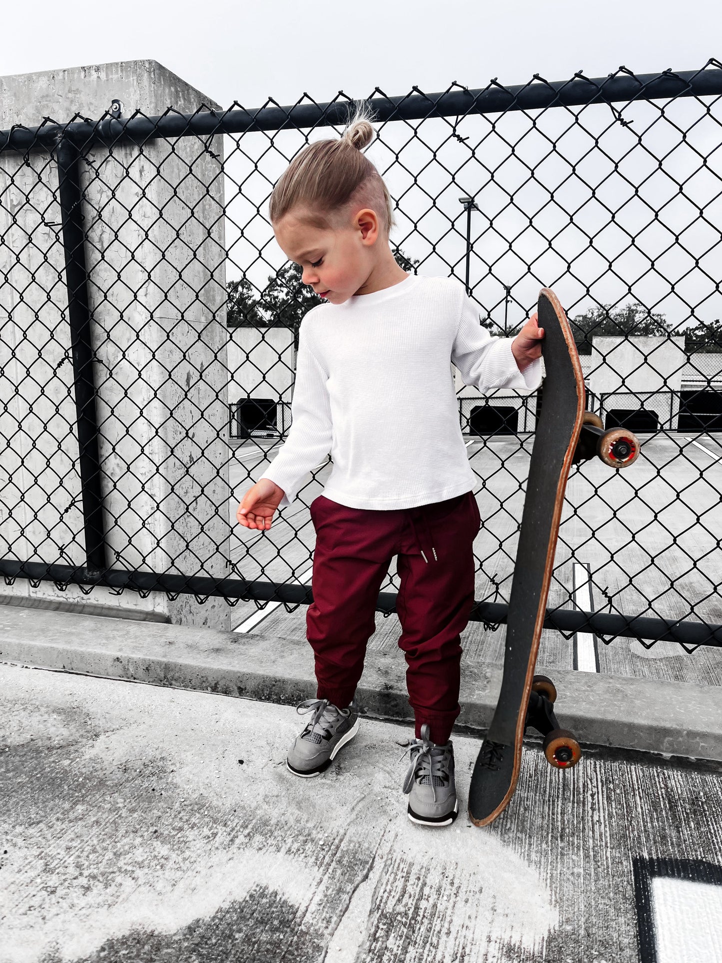 VETERAN SLIM FIT JOGGER - CRIMSON