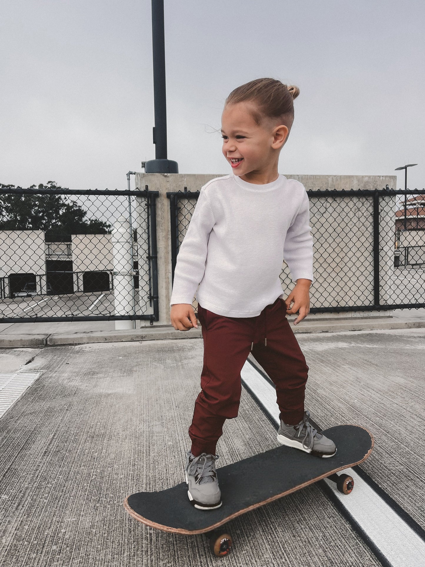 VETERAN SLIM FIT JOGGER - CRIMSON