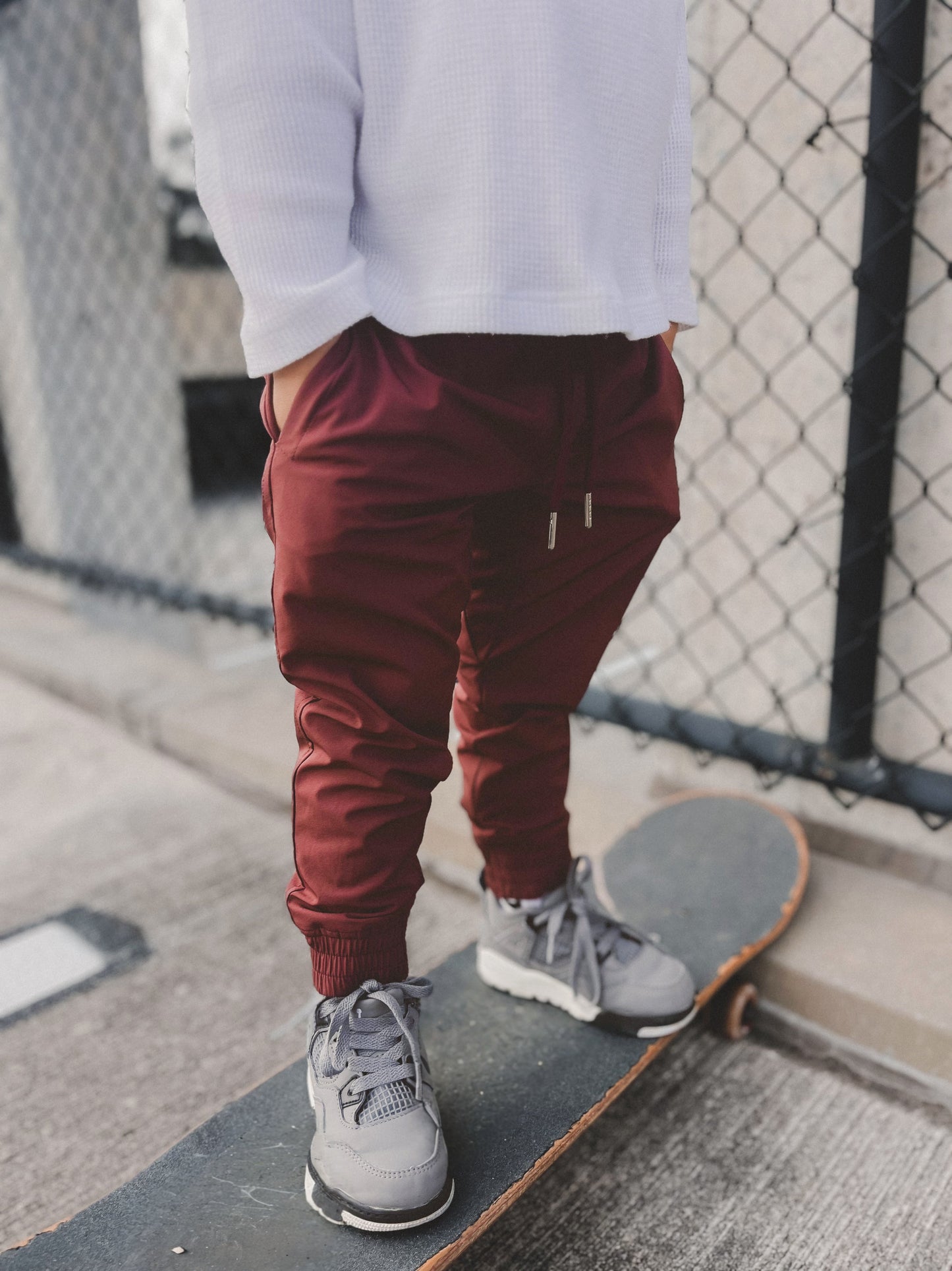 VETERAN SLIM FIT JOGGER - CRIMSON